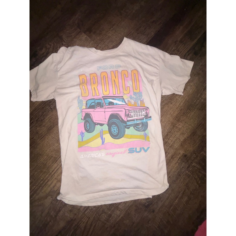 Ford Bronco Graphic T-Shirt Women Small Cream Pink Retro Desert SUV Tee RN150181 - Picture 2 of 3